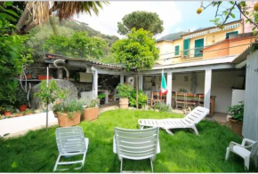 CASA PAOLA BONASSOLA con giardino privato